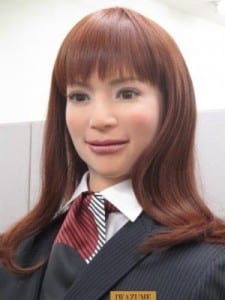 humanoid-robots-hotel-japan